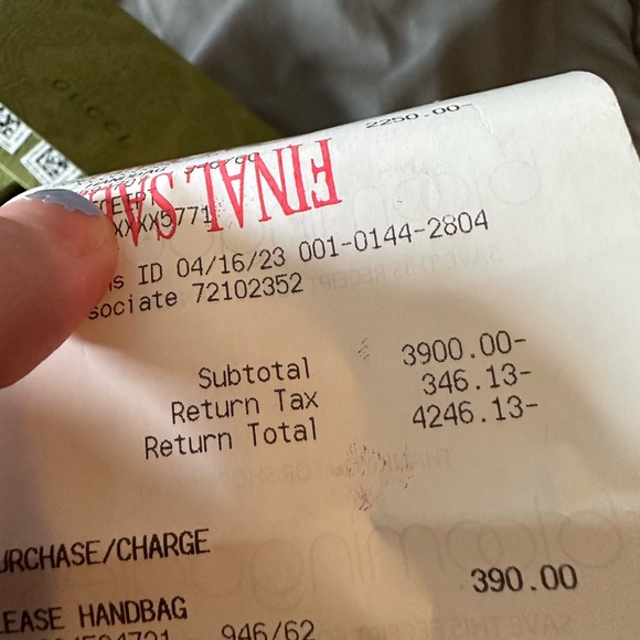 Brand new in box Gucci card holder with gold GG logo - Picture 6 of 7